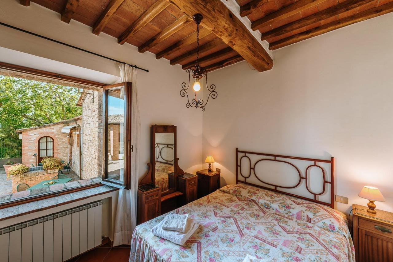 Borgo Villa A Sesta San Gusme Bagian luar foto