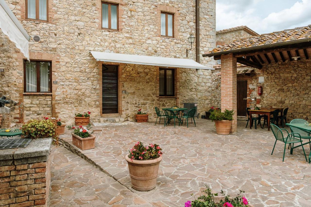 Borgo Villa A Sesta San Gusme Bagian luar foto
