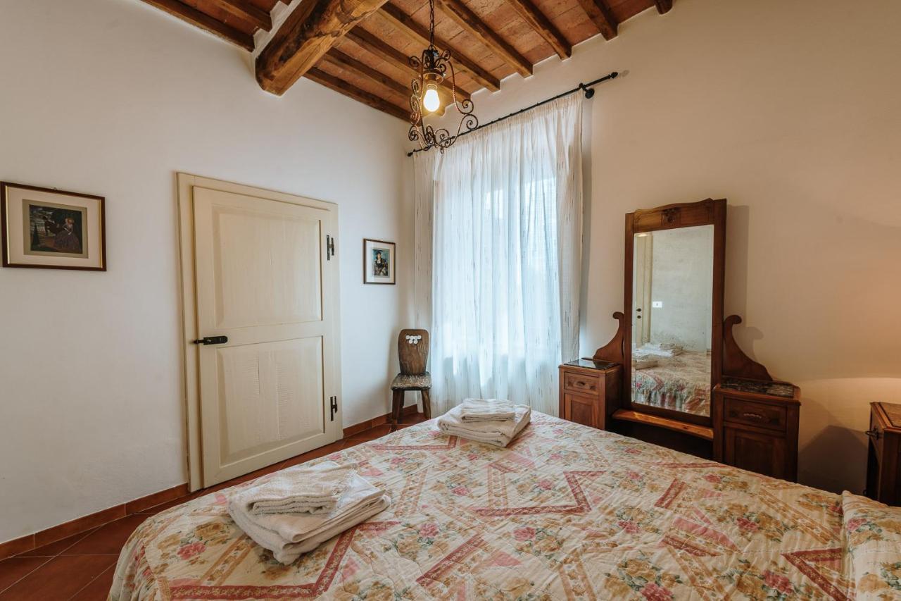 Borgo Villa A Sesta San Gusme Bagian luar foto