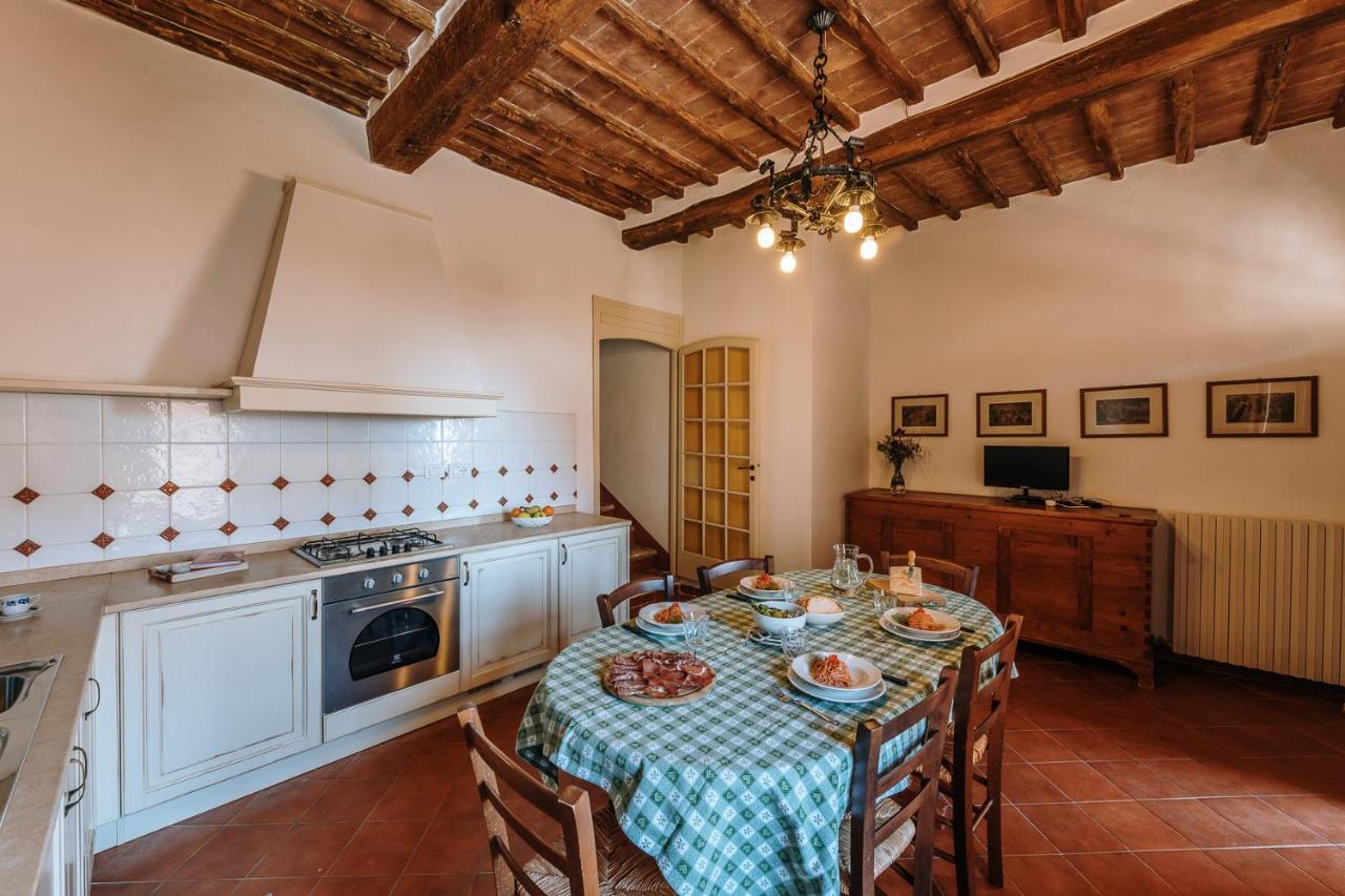 Borgo Villa A Sesta San Gusme Bagian luar foto