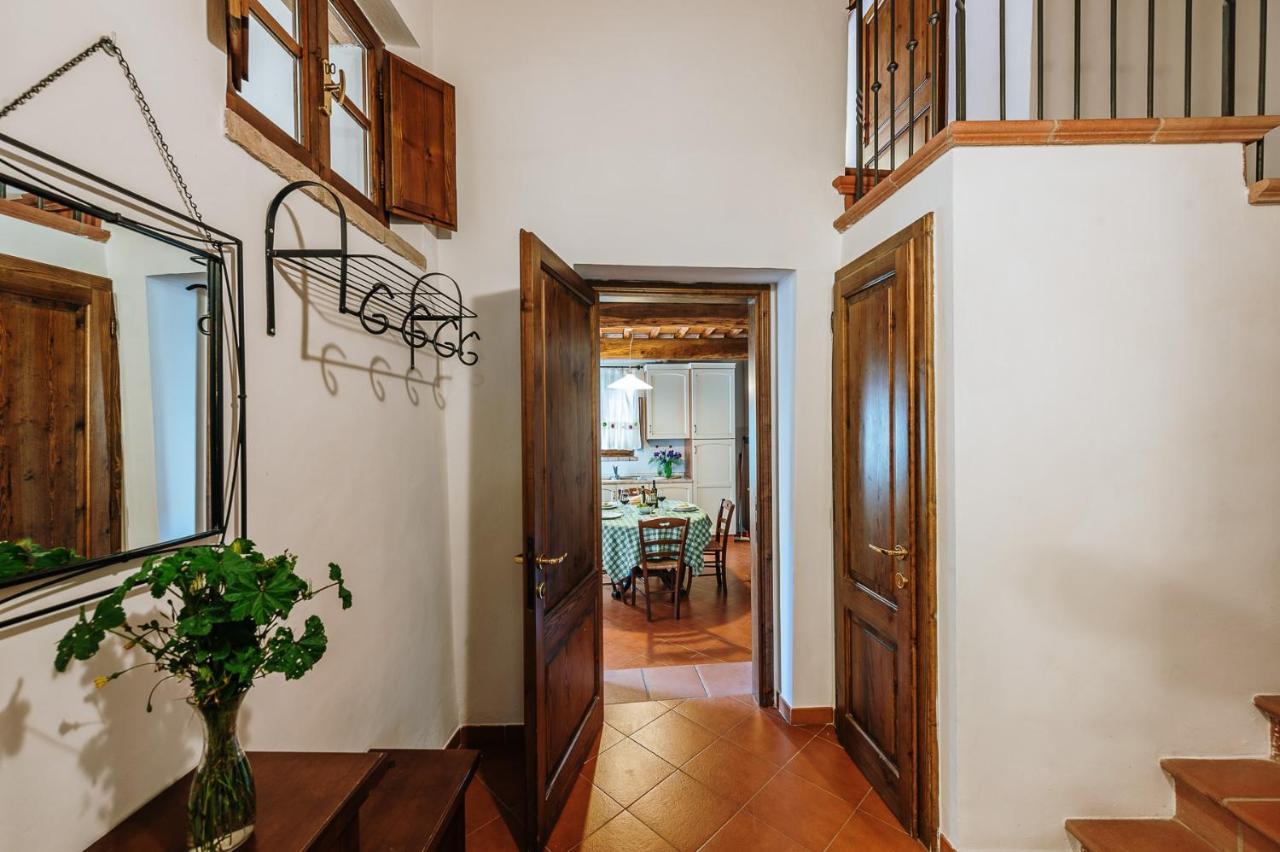 Borgo Villa A Sesta San Gusme Bagian luar foto