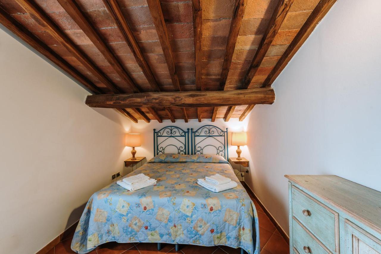 Borgo Villa A Sesta San Gusme Bagian luar foto