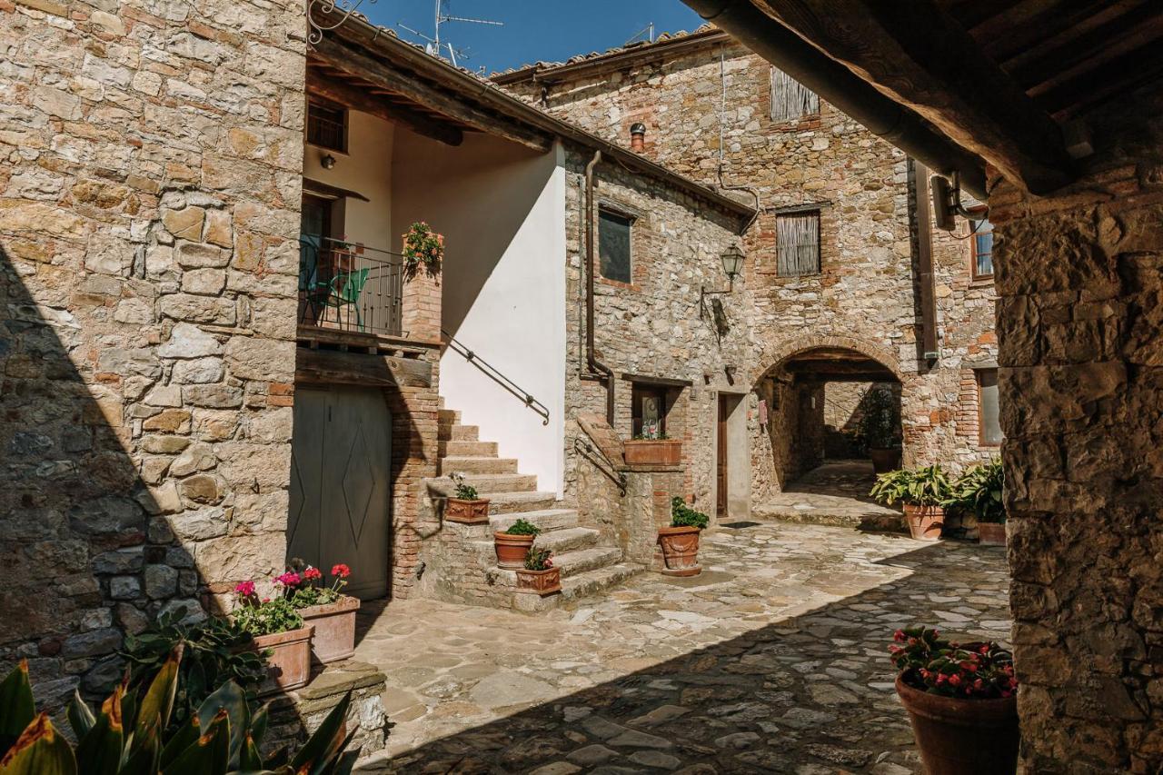 Borgo Villa A Sesta San Gusme Bagian luar foto