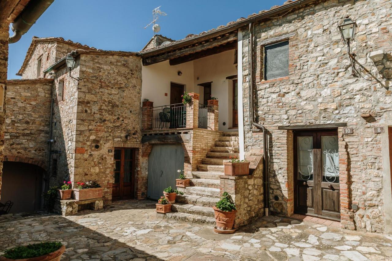 Borgo Villa A Sesta San Gusme Bagian luar foto